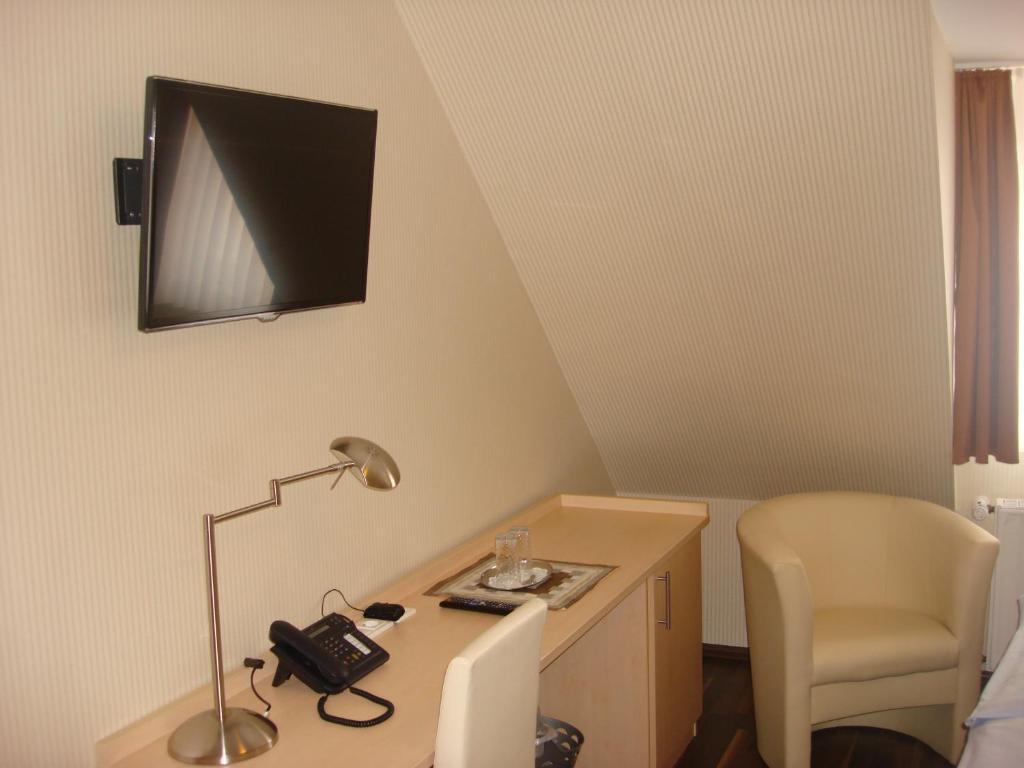 Hotel Zur Sonne Kirchhain Стая снимка