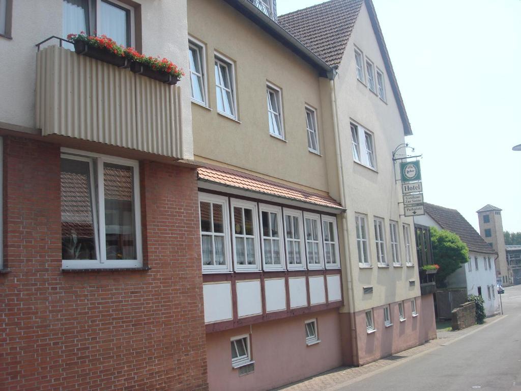 Hotel Zur Sonne Kirchhain Екстериор снимка